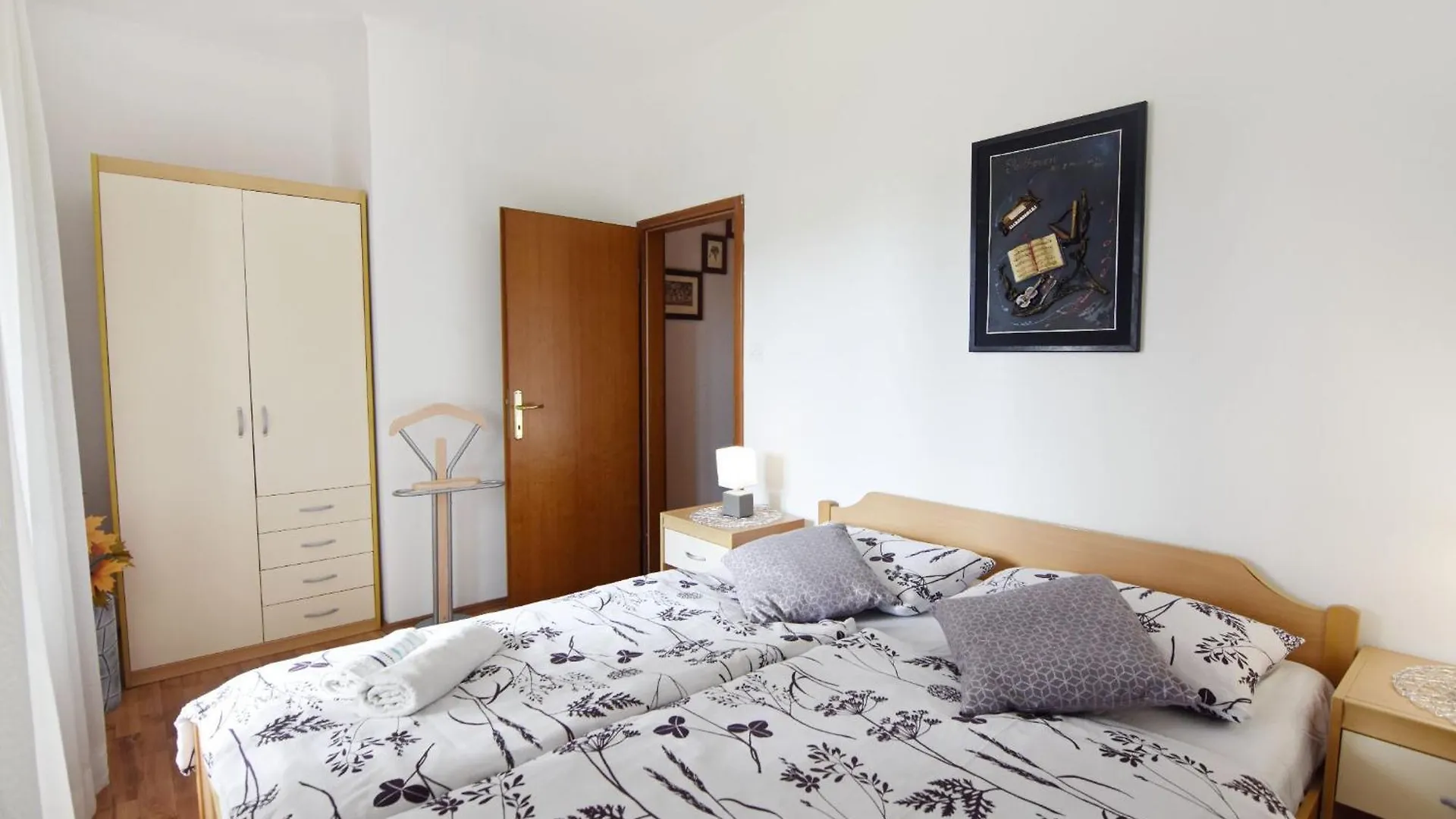 Grosse Wohnung In Umag Mit Grossem Garten Und Meerblick
