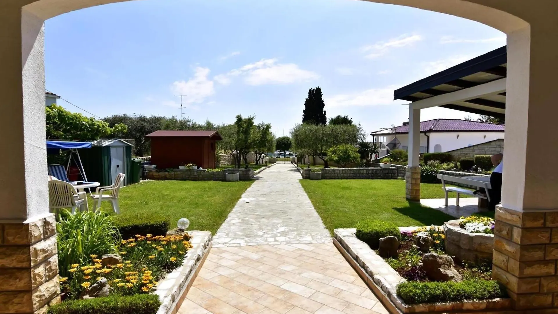 Grosse Wohnung In Umag Mit Grossem Garten Und Meerblick Croatia